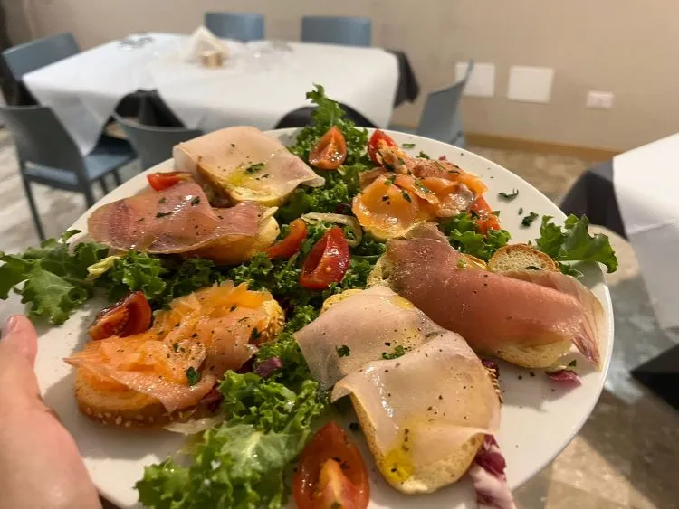 Bastian Contrari Ristorante Hamburgeria_Santa Margherita di Belice_slider_image_2