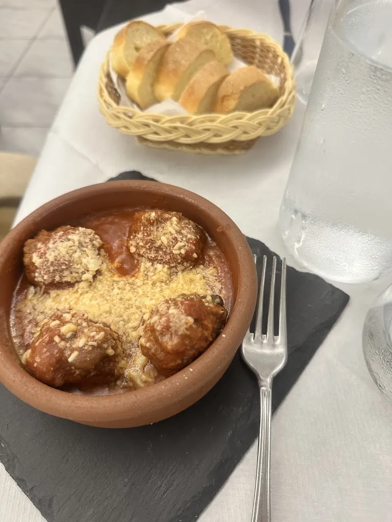 Suzanne Nichols_La Luna nel Pozzo_Santa Margherita di Belice_review