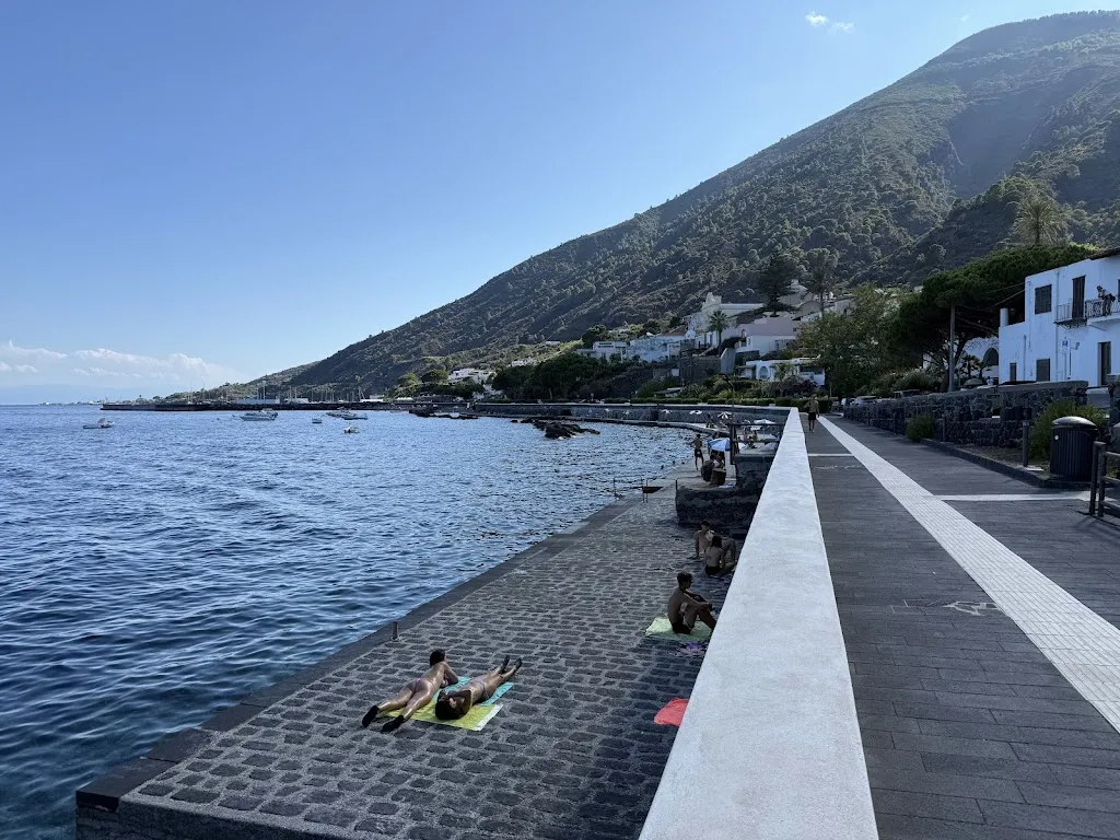 Walter Minnella_Cafè du Mari_Santa Marina Salina_review