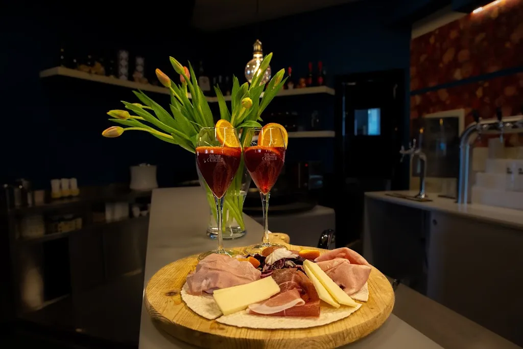 Noi VanGogh_Santa Maria di Licodia_slider_image_3