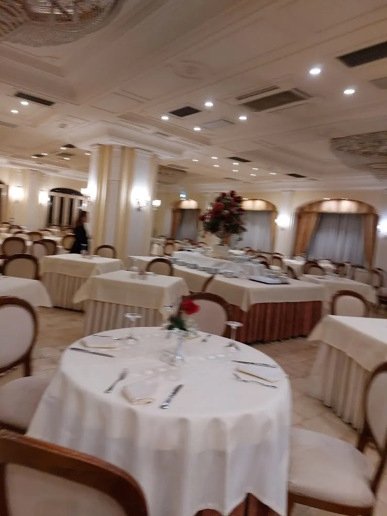 Viola Pizzi_Paradise Ricevimenti_Santa Maria di Licodia_review