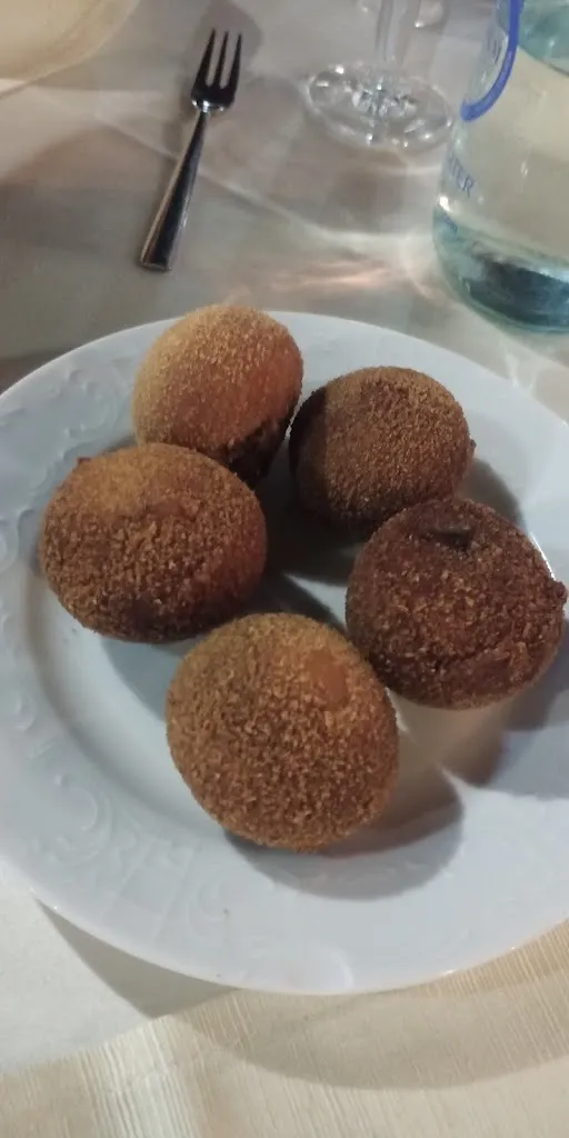 Maria Messina_Casale 1911_Santa Maria di Licodia_review