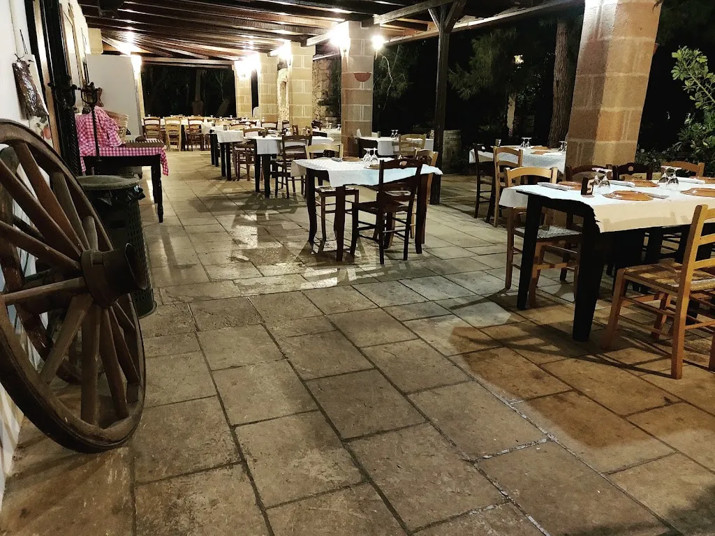 Masseria Montetirena restaurant in Leverano