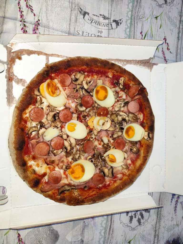 Ammuccamu Pizzeria D'asporto_Santa Croce Camerina_slider_image_2