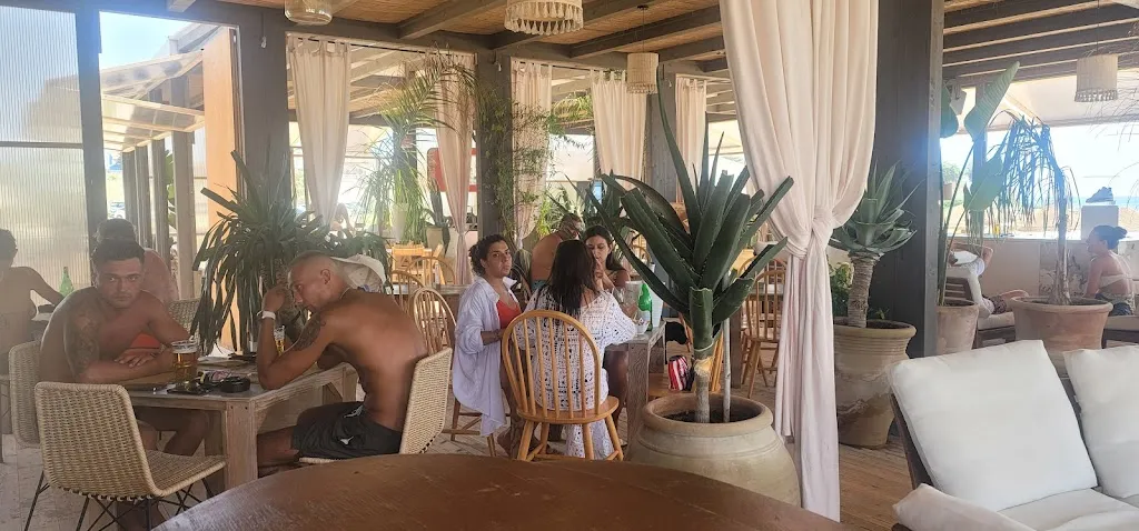 Descartes_Piper Bathing establishment Torre di Mezzo_Santa Croce Camerina_review