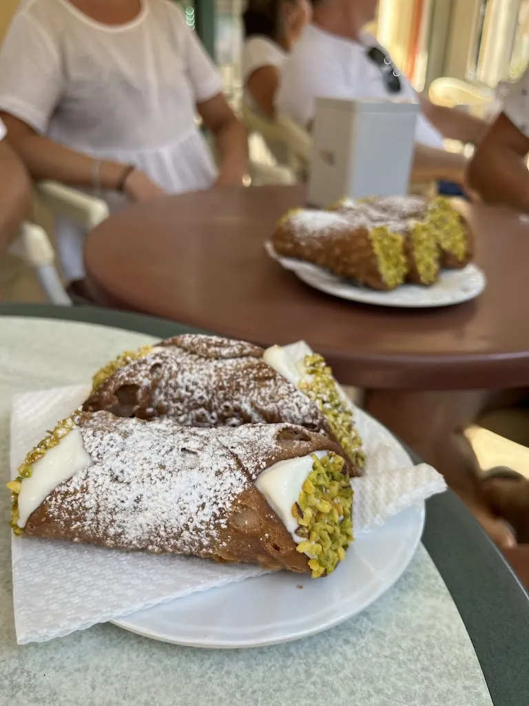 Pasticceria Eduardo Di Scarso_Santa Croce Camerina_slider_image_3