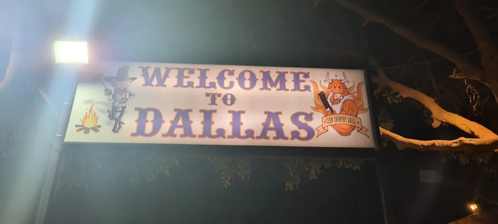 Iain Gonnella_Dallas Country Restaurant_Santa Croce Camerina_review