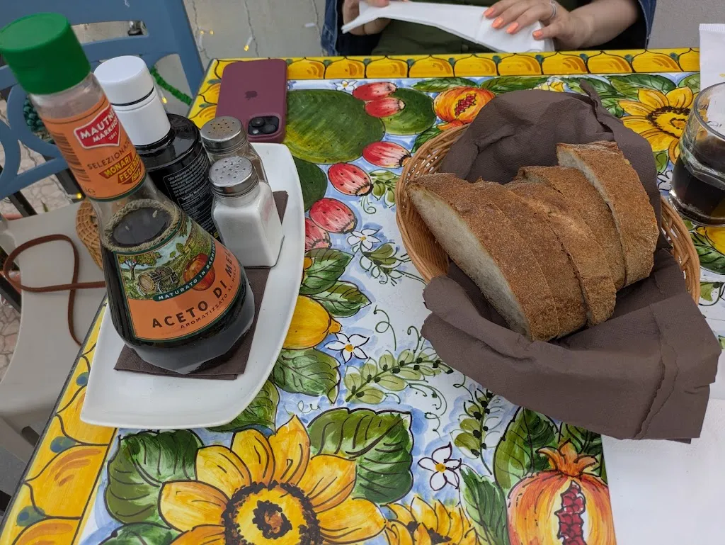 Brushem Teeth_Le Terre di Sicilia_Santa Teresa di Riva_review