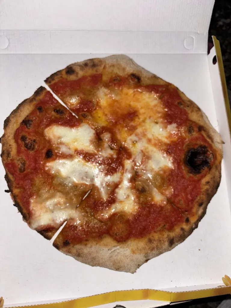 Oraro202_Ferrara gusto e passione, ristorante a base di pesce , pizzeria napoletana e conteporanea_Santa Teresa di Riva_review