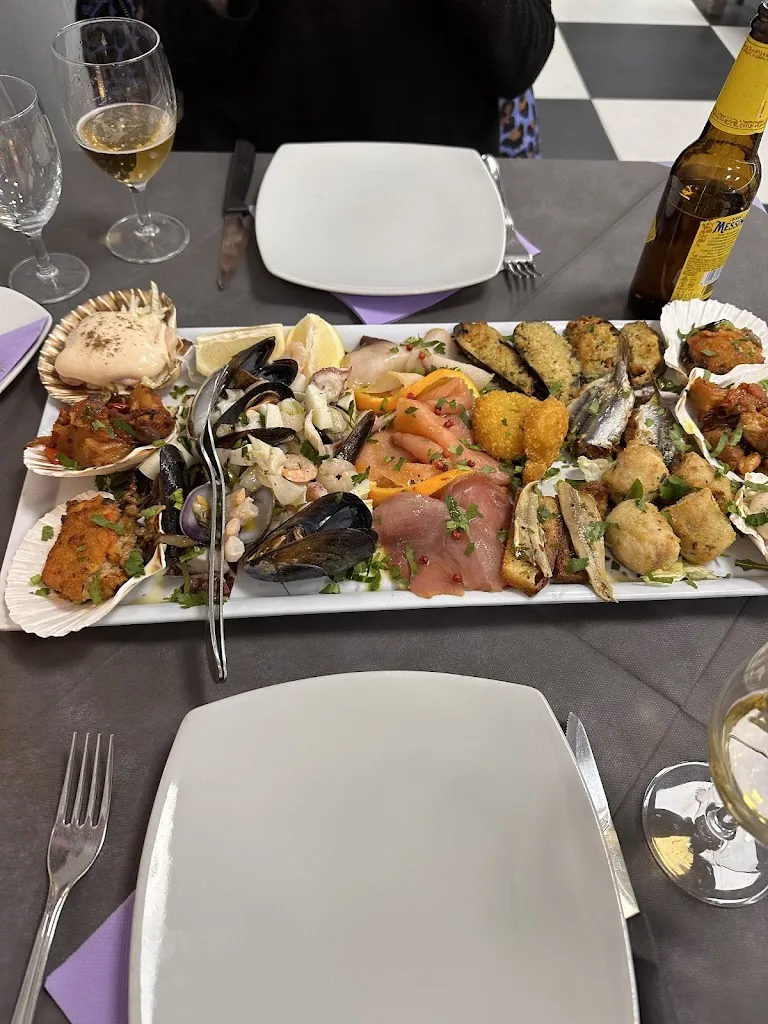 Weronika K_Ristorante Pizzeria ed Enoteca a Santa Teresa di Riva - Fronte Mare_Santa Teresa di Riva_review