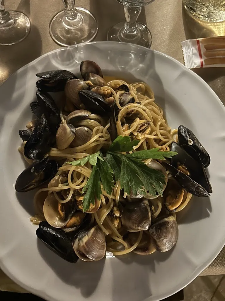 Ristorante Le Due Torri_Santa Teresa di Riva_slider_image_3