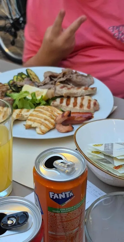 Patrick Magri_Ristorante Pizzeria RivaMia_Santa Teresa di Riva_review