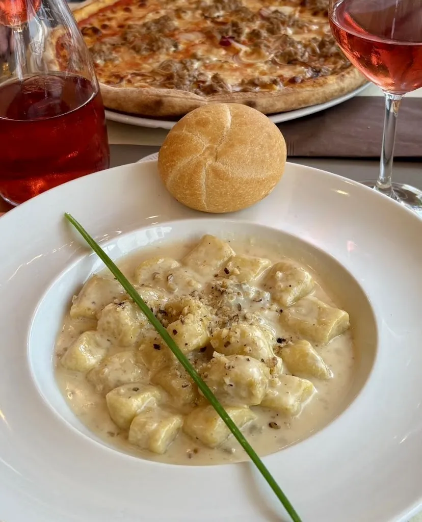 Ristorante Pizzeria RivaMia_Santa Teresa di Riva_slider_image_3