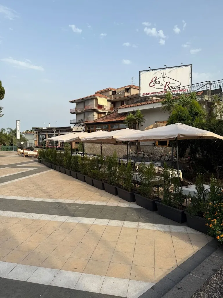 Federica Anselmo_Etna in bocca_Santa Venerina_review