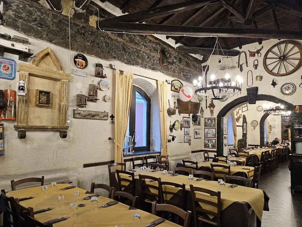 Antica Pizzeria Napoletana restaurant in Santa Venerina
