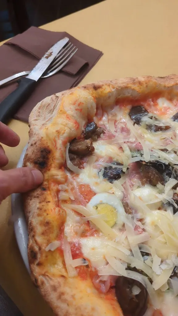 Antica Pizzeria Napoletana_Santa Venerina_slider_image_2