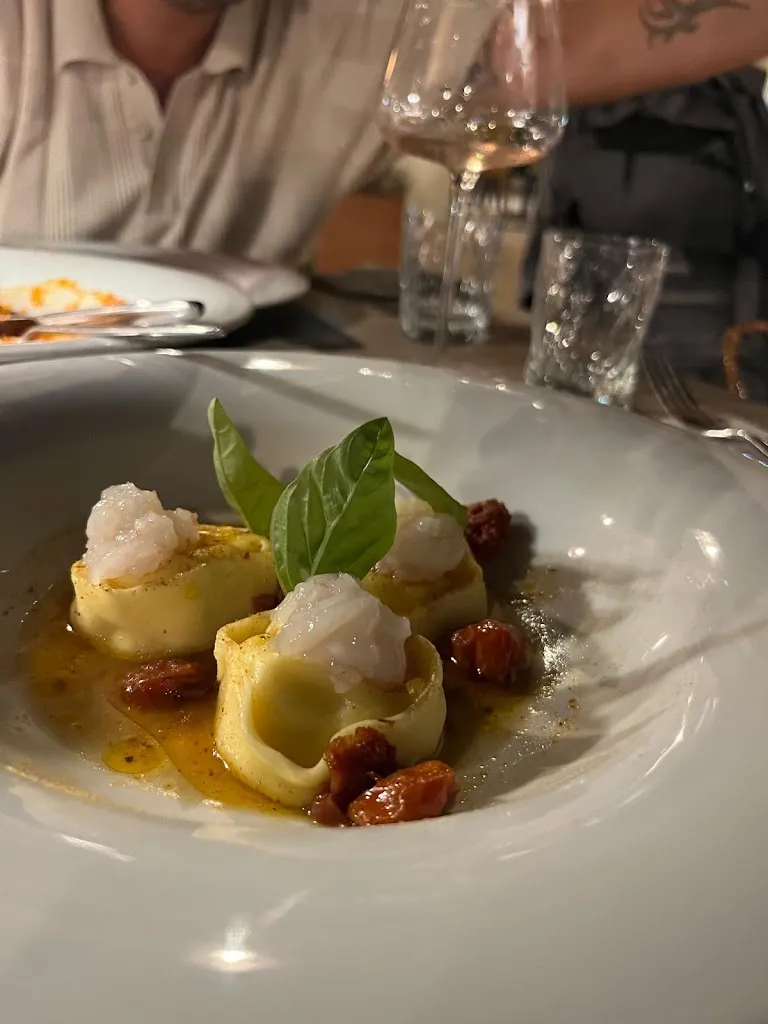 Dalesco suites & restaurant restaurant in Leverano