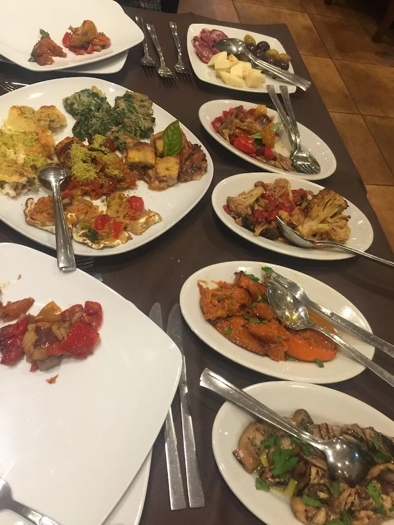 Erica Tsui_Trattoria Ardichetto_Santa Venerina_review