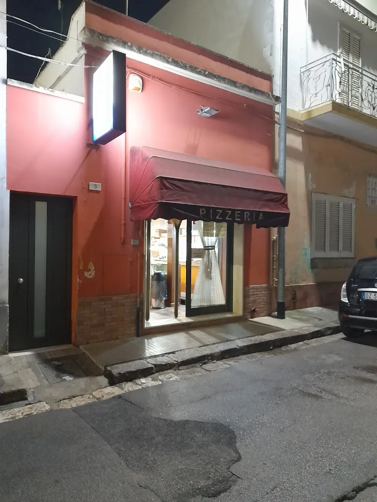 Pizzeria Da Luigi restaurant in Leverano