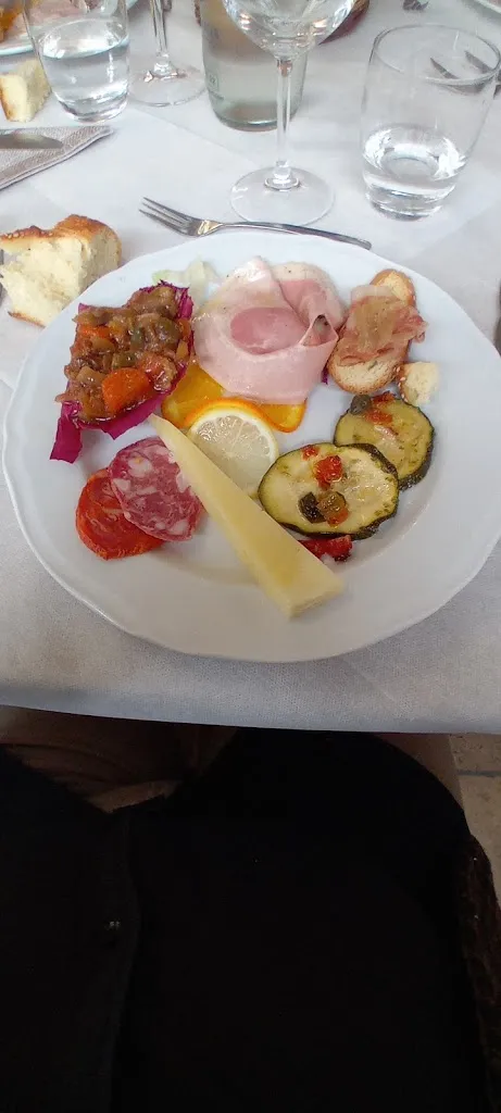 οὖτις_Agriturismo Serra Moneta_Santo Stefano Quisquina_review