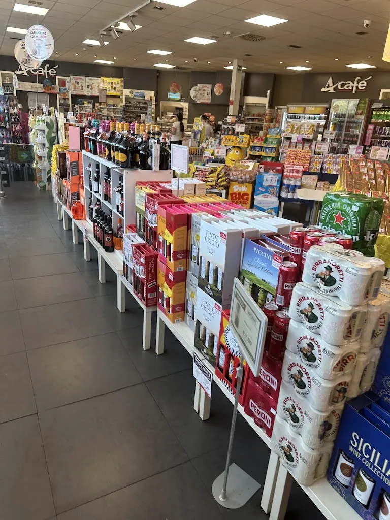 Autogrill Scillato Sud restaurant in Scillato