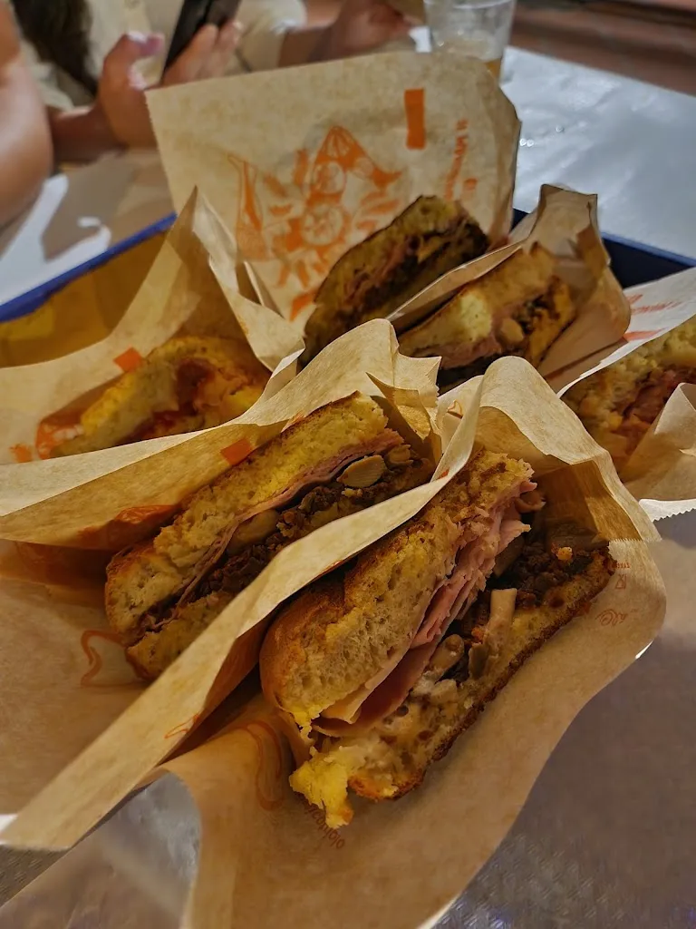 Il Sambuco PANE CUNZATU_Savoca_slider_image_3