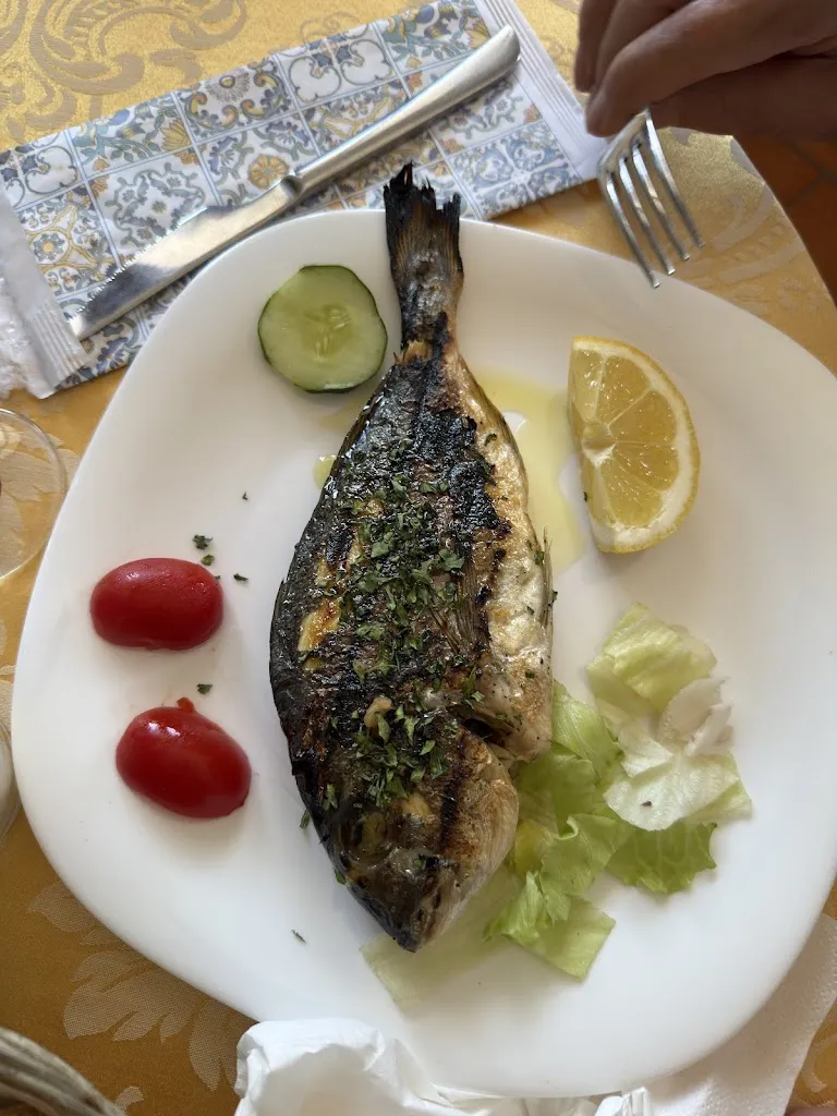 Ristorante La Pineta Da Nino restaurant in Savoca