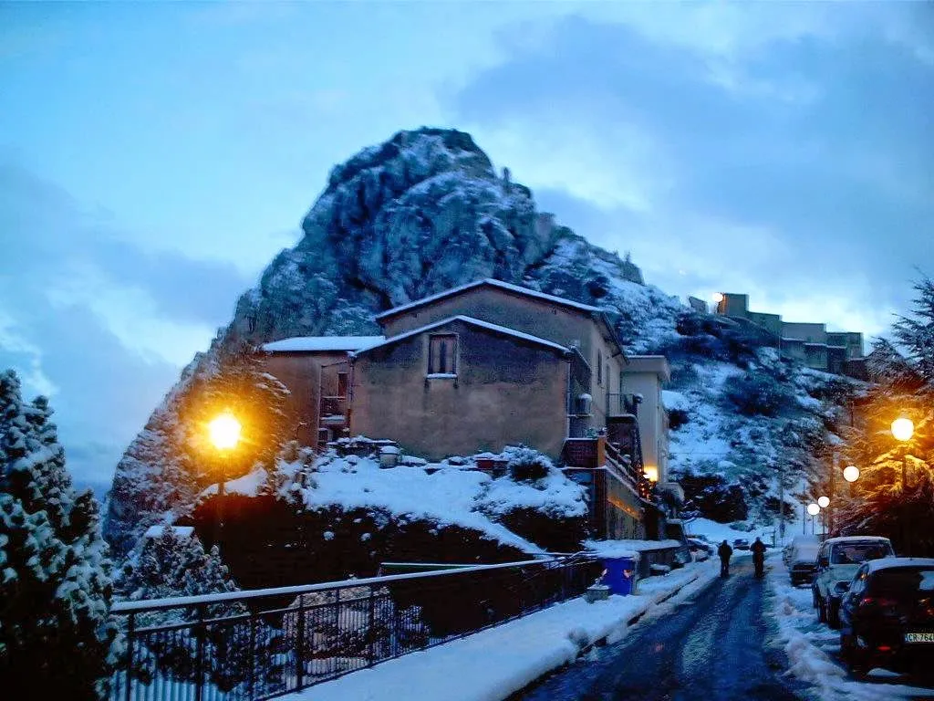 Il Giglio restaurant-cafe'_Sclafani Bagni_slider_image_1