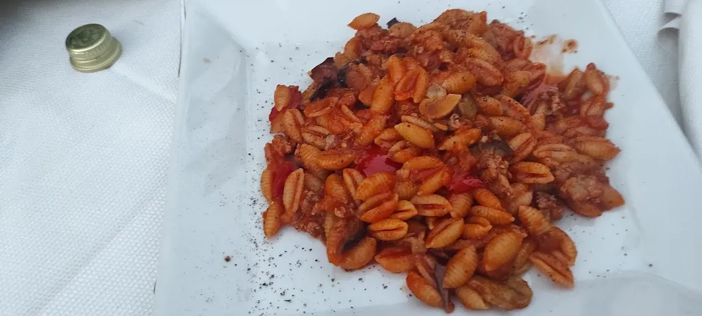 Alex Manara_La Piazzetta_Serradifalco_review