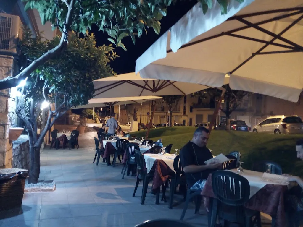 La Piazzetta restaurant in Serradifalco