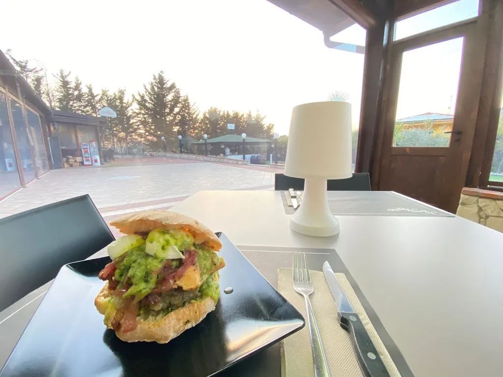 Why Not Pizzeria Ristorante Pub_Serradifalco_slider_image_2