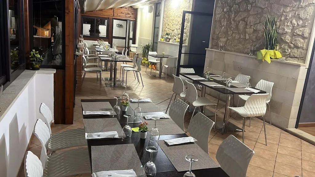 La Terrazza Lounge Restaurant_Serradifalco_slider_image_3
