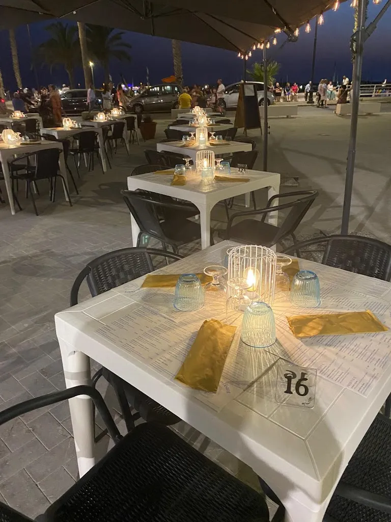 Portosalvo Bistrot restaurant in Scoglitti