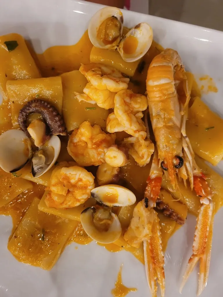 Mercato Ittico Ristorante_Scoglitti_slider_image_2