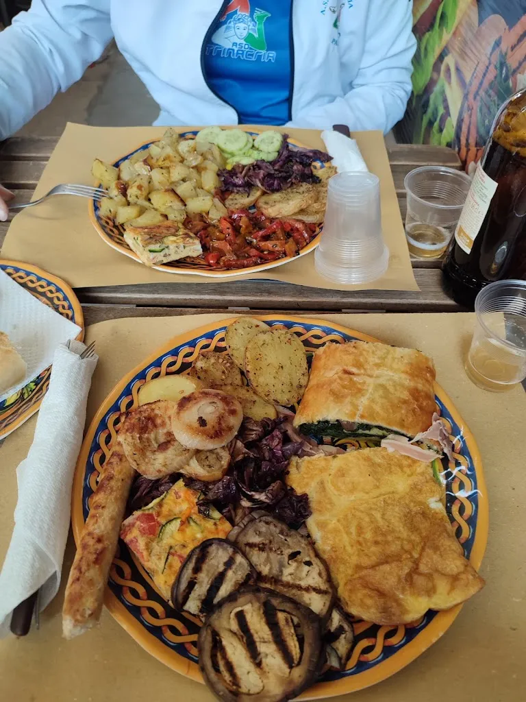 adriano abbisogni_Gira Vota E Furria_Scoglitti_review