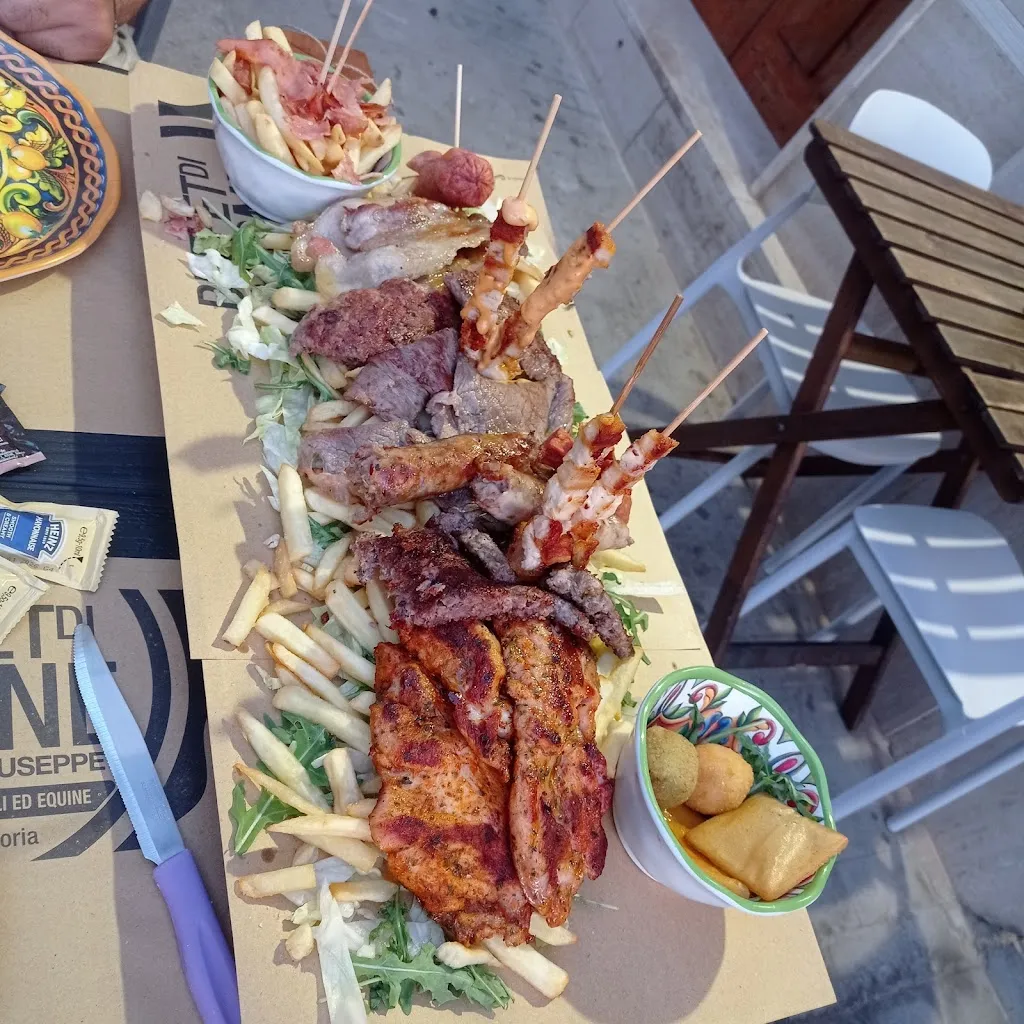 giusy di benedetto_Gira Vota E Furria_Scoglitti_review