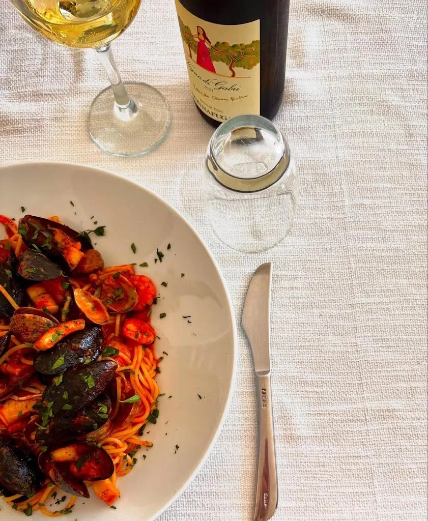 O’ SCUOGGHIU I FORA_Scoglitti_slider_image_3