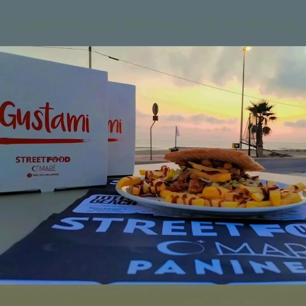 Panineria SEAFOOD restaurant in Scoglitti