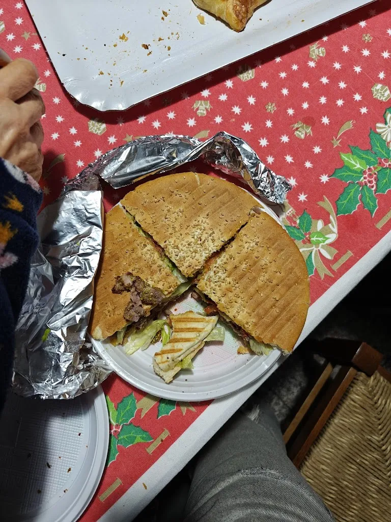 sebastiano calleri_PANINERIA MANGIARUZZU_Scordia_review