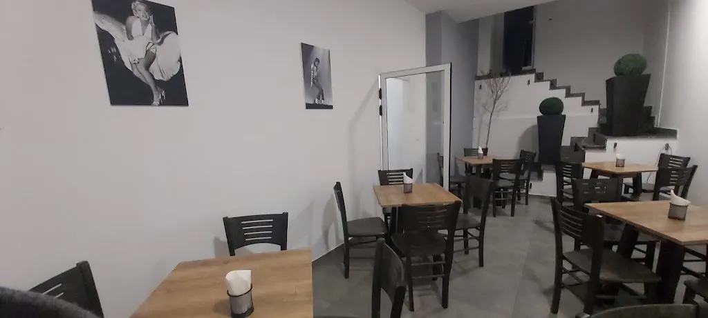 PANINERIA MANGIARUZZU restaurant in Scordia