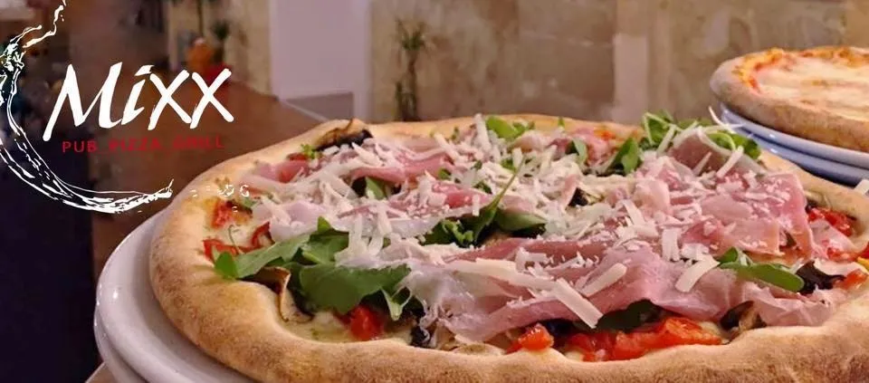 Mixx Pub Pizza Grill_Scordia_slider_image_2