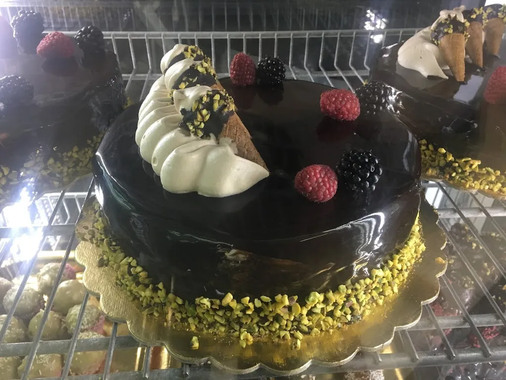 Vittoria Alba_Pasticceria Lopes_Scordia_review