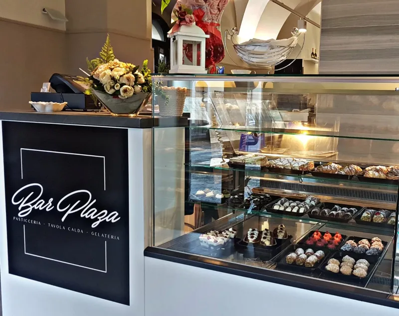 Bar Plaza_Scordia_slider_image_1