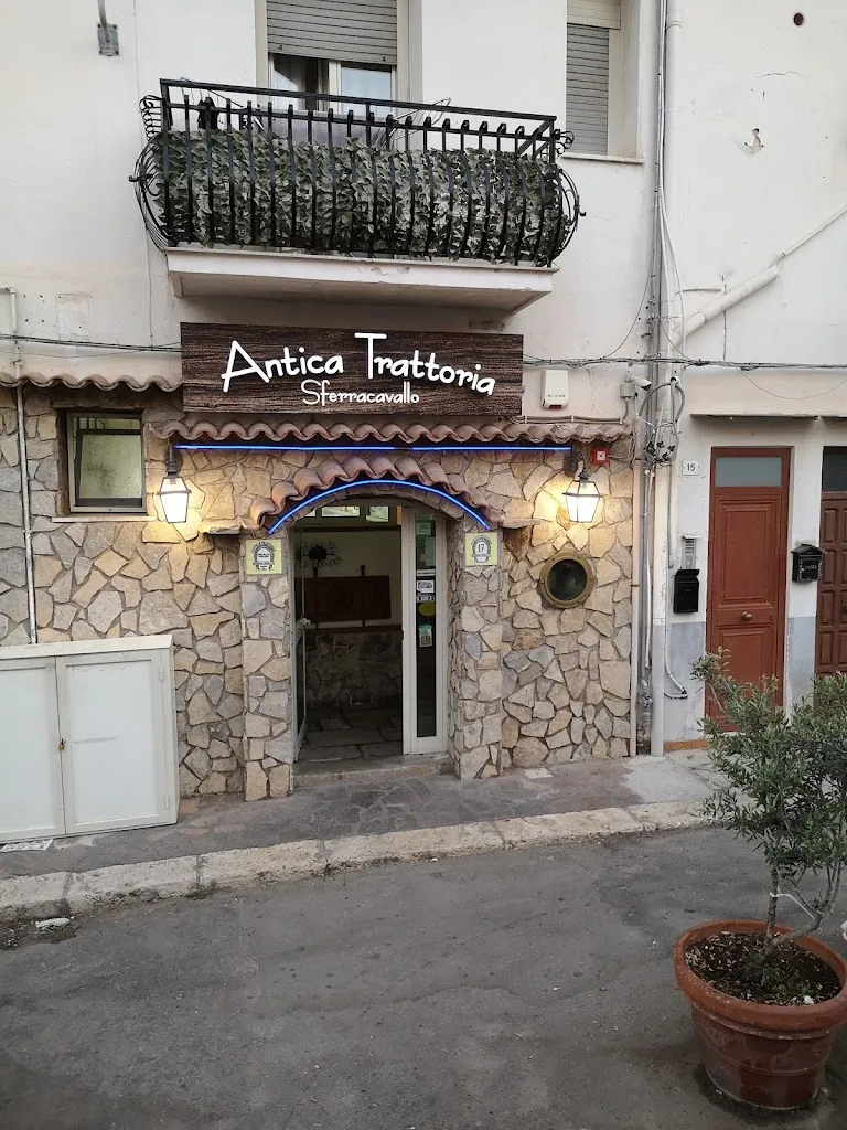 Antica Trattoria Sferracavallo restaurant in Sferracavallo