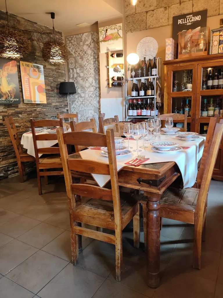 Rosso di Sera restaurant in Sferracavallo