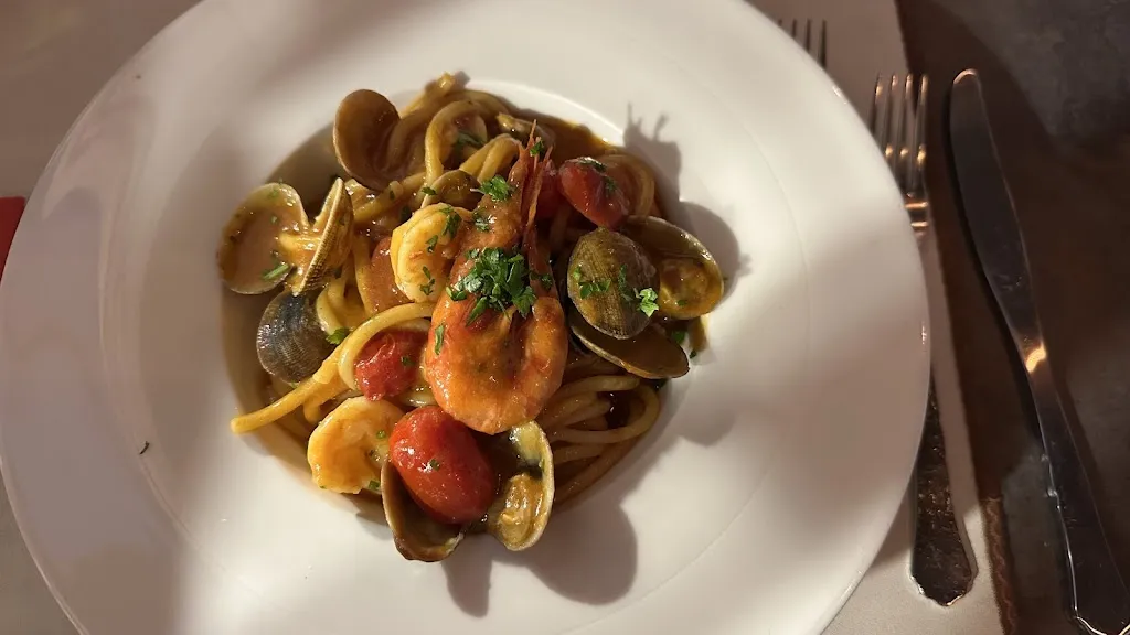 Rosso di Sera_Sferracavallo_slider_image_3