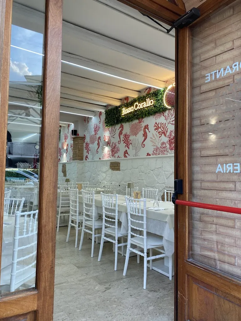 Hannah Elizabeth Bidwell_Rosso Corallo_Sferracavallo_review