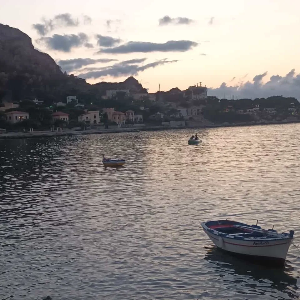 Giuseppe Lauricella_La perla del mare_Sferracavallo_review