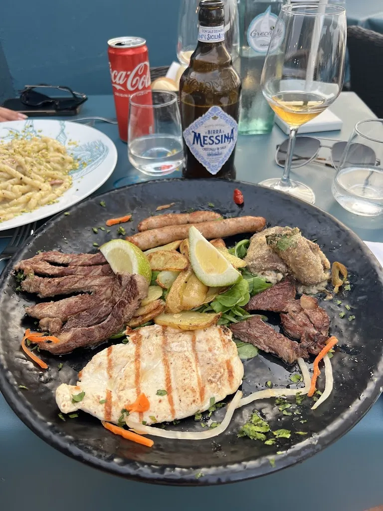 Robert Bouwer_Grecale_Sferracavallo_review