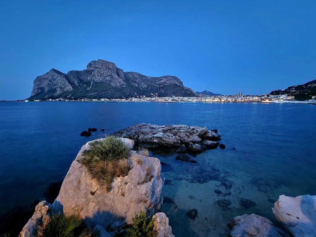 Baia del Corallo - Summer Club restaurant in Sferracavallo